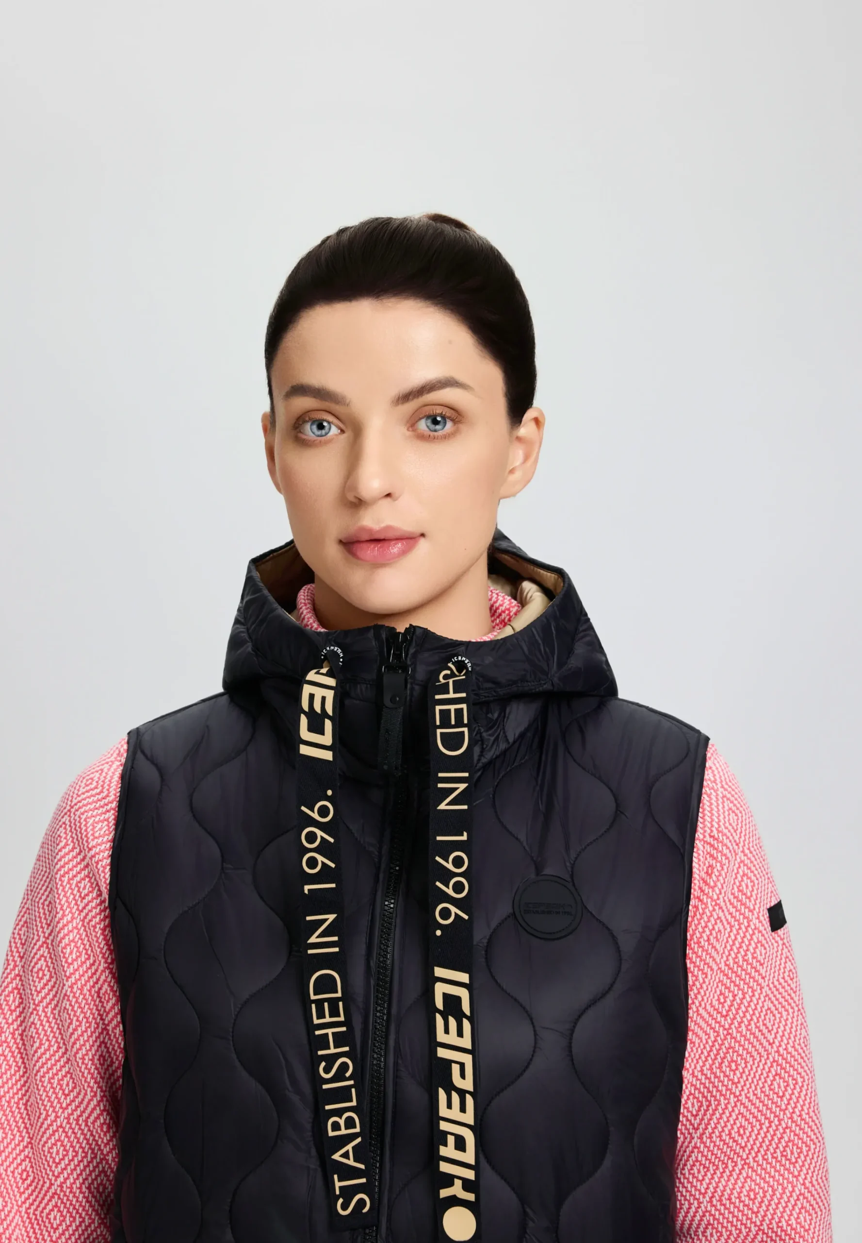 Online Pachuta Ulkoilutakit|Liivit