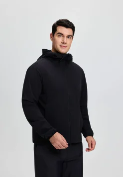 Outlet Autti Ulkoilutakit