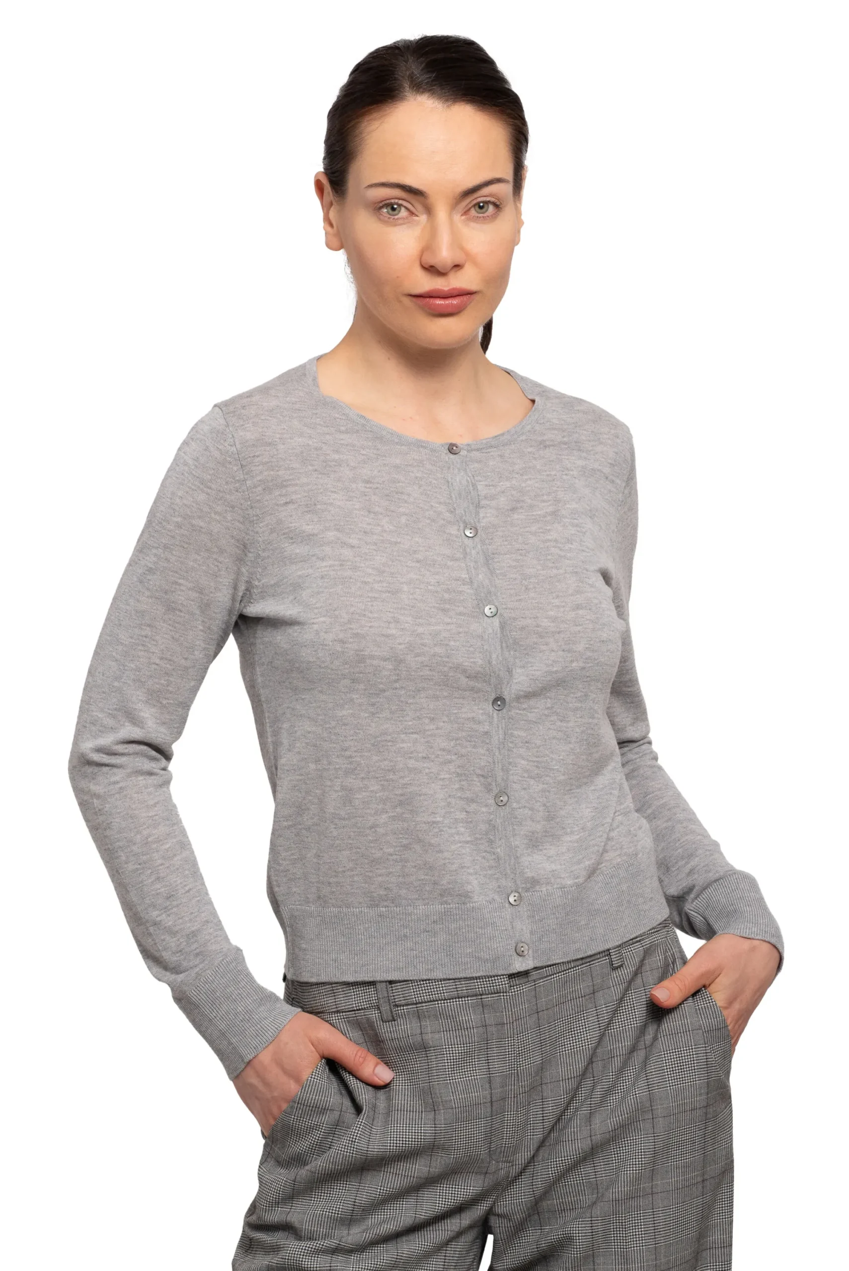 pezia Neuleet